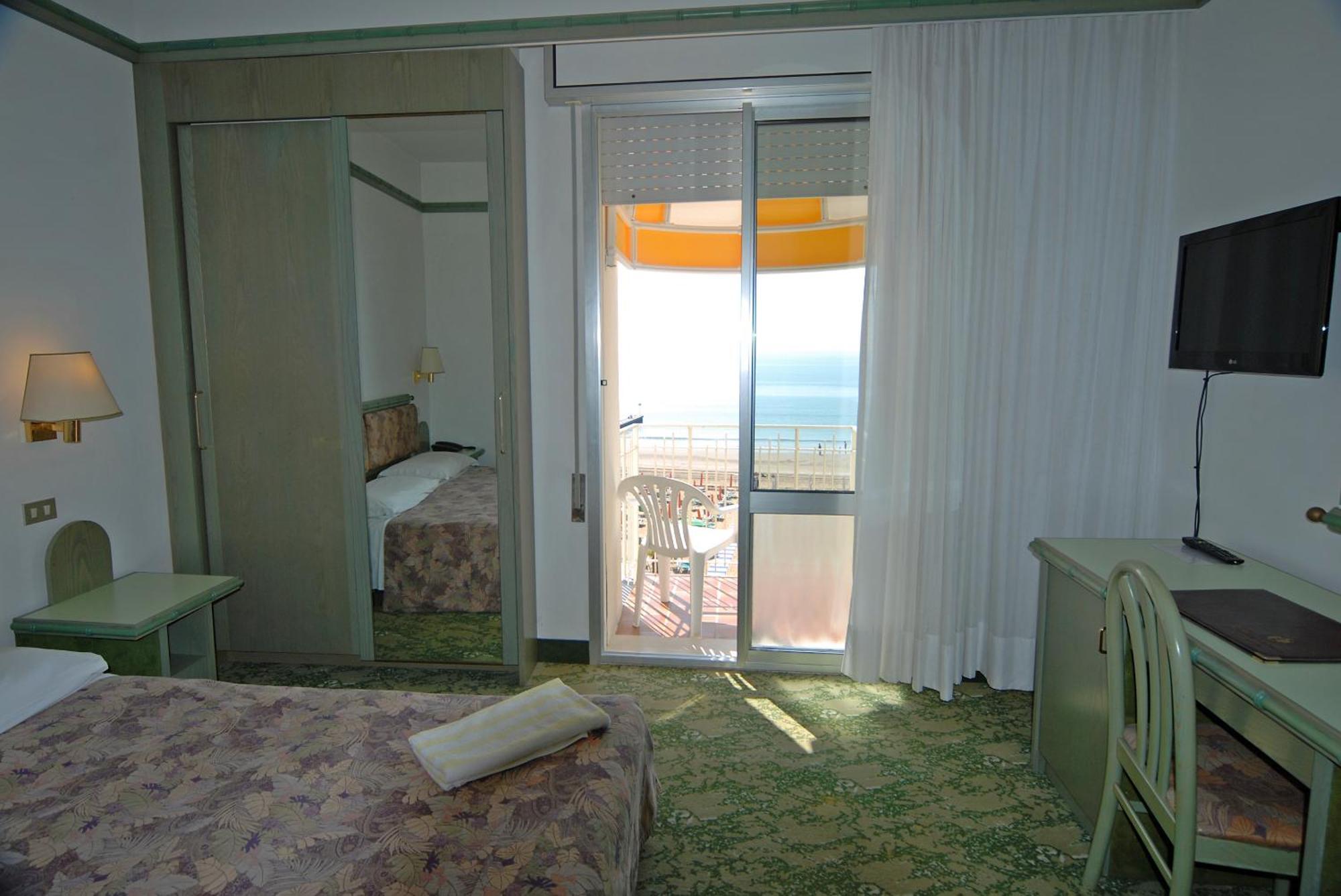 Hotel Montecarlo Lido di Jesolo Zewnętrze zdjęcie